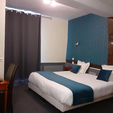 Logis Hotel Restaurant De L'Ecu モンバール エクステリア 写真